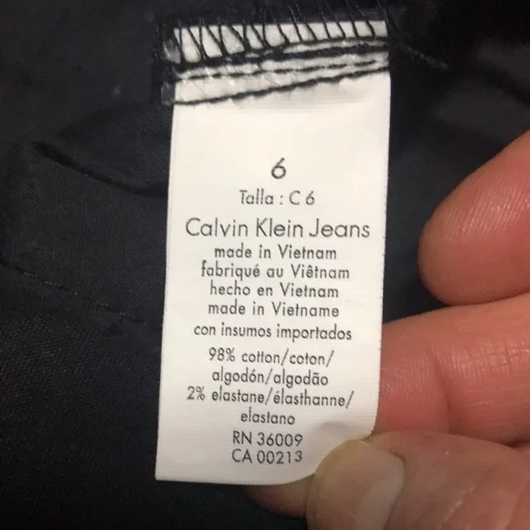 Calvin Klein Jeans black crop pants size 6 - Picture 9 of 9